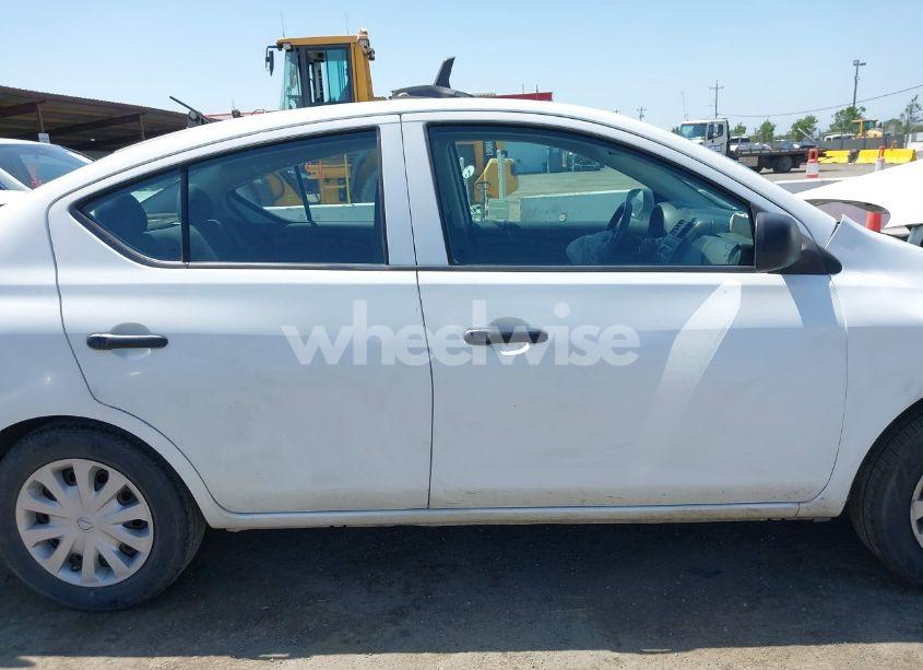 Photo 13 of 2014 Nissan Versa 1.6 S (VIN 3N1CN7AP9EL859524)