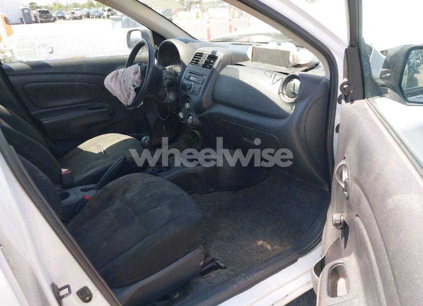 Photo 5 of 2014 Nissan Versa 1.6 S (VIN 3N1CN7AP9EL859524)