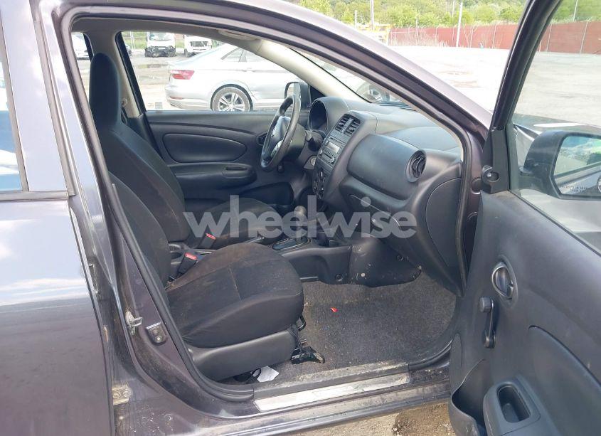 Photo 5 of 2015 Nissan Versa 1.6 S+ (VIN 3N1CN7AP9FL805531)