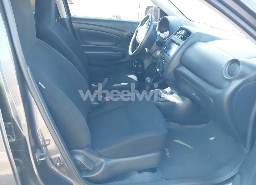 Photo 5 of 2015 Nissan Versa 1.6 S+ (VIN 3N1CN7AP9FL809885)