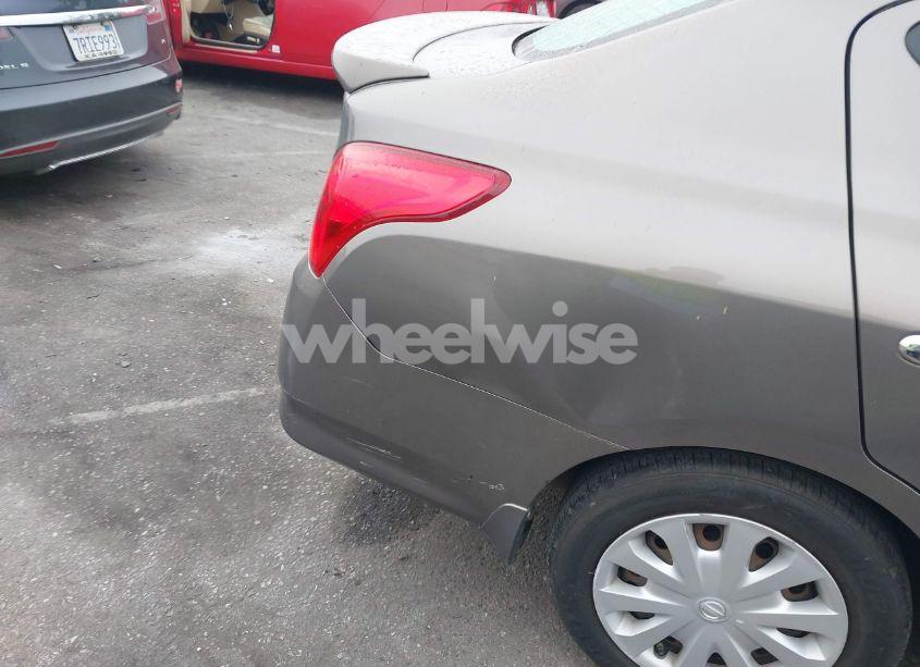 Photo 6 of 2015 Nissan Versa 1.6 SV (VIN 3N1CN7AP9FL810597)