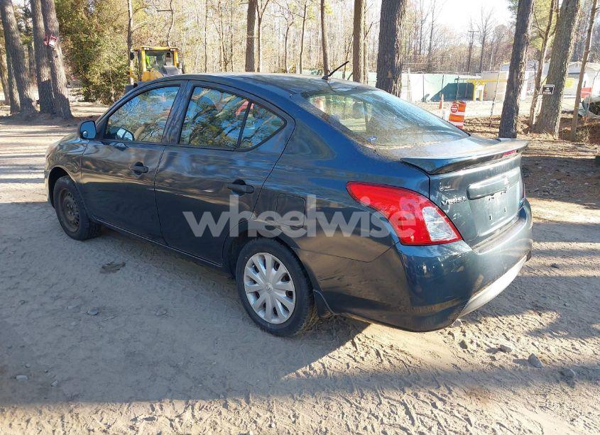 Photo 3 of 2015 Nissan Versa 1.6 S+ (VIN 3N1CN7AP9FL820577)