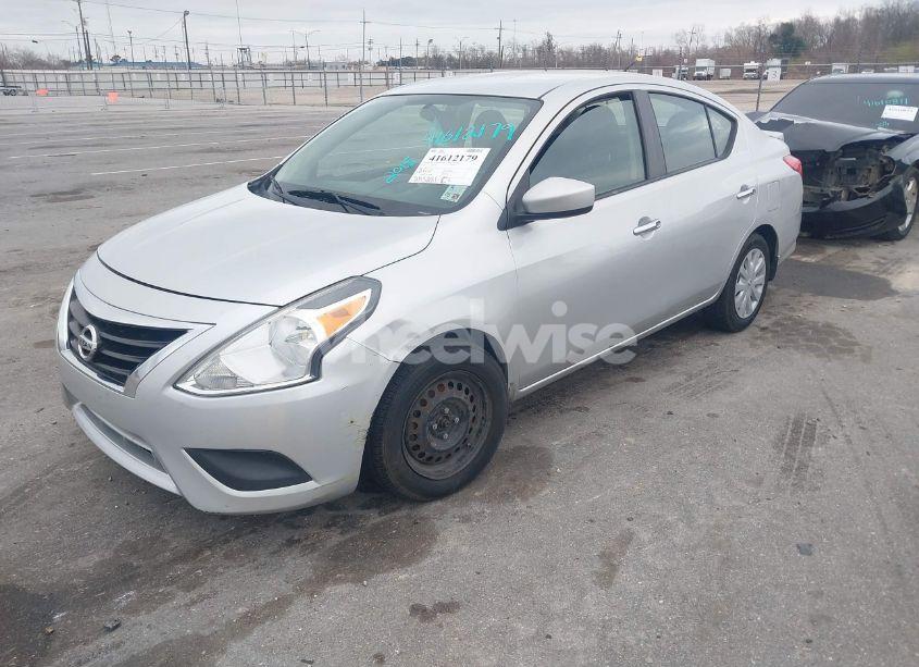 Photo 2 of 2015 Nissan Versa 1.6 SV (VIN 3N1CN7AP9FL825522)