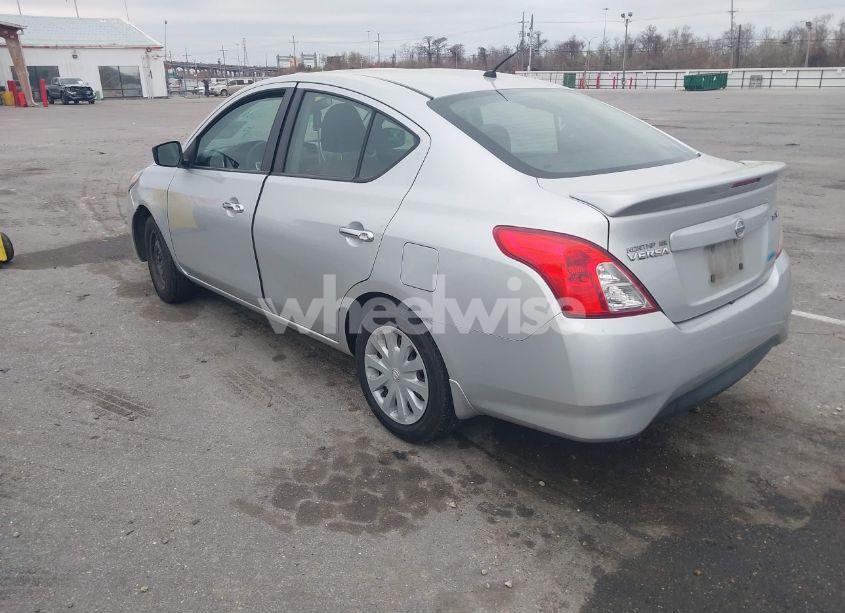 Photo 3 of 2015 Nissan Versa 1.6 SV (VIN 3N1CN7AP9FL825522)