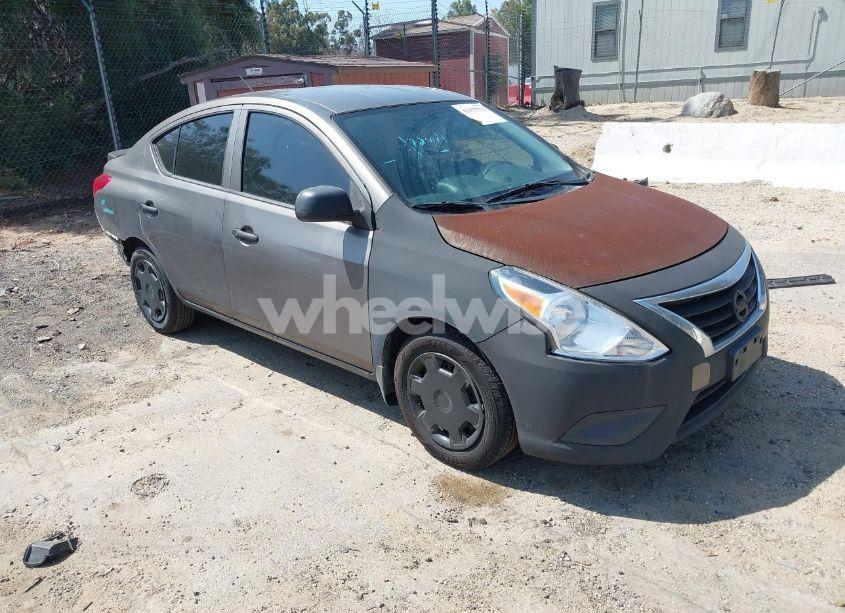 2015 Nissan Versa 1.6 S+ (VIN 3N1CN7AP9FL831448) main photo