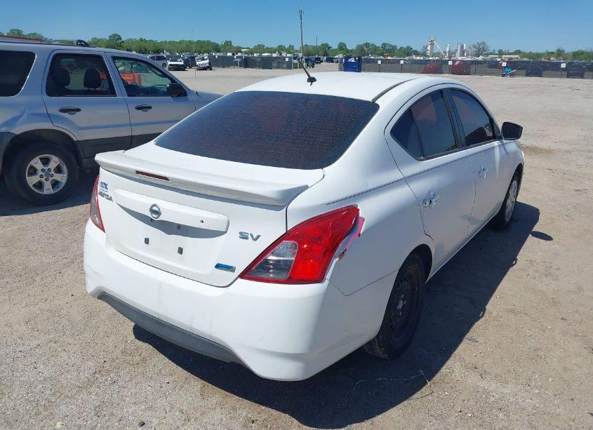 Photo 4 of 2015 Nissan Versa 1.6 S/1.6 S+/1.6 SL/1.6 SV (VIN 3N1CN7AP9FL859010)