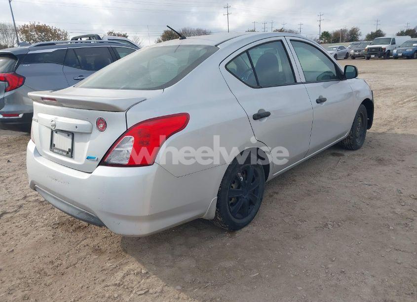 Photo 4 of 2015 Nissan Versa 1.6 S+ (VIN 3N1CN7AP9FL880505)