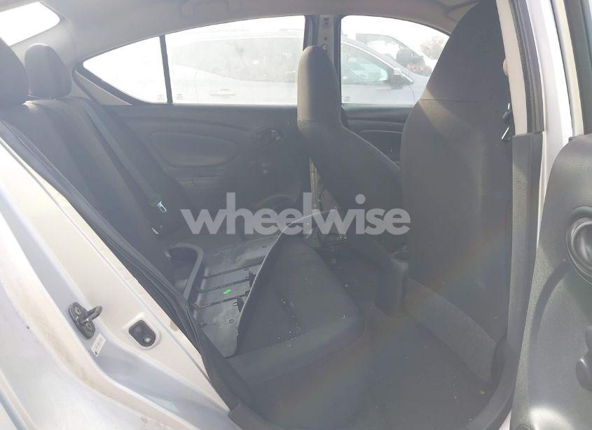 Photo 8 of 2015 Nissan Versa 1.6 S+ (VIN 3N1CN7AP9FL880505)