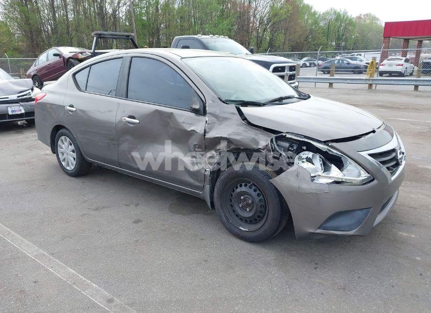 2015 Nissan Versa 1.6 SV (VIN 3N1CN7AP9FL883887) main photo