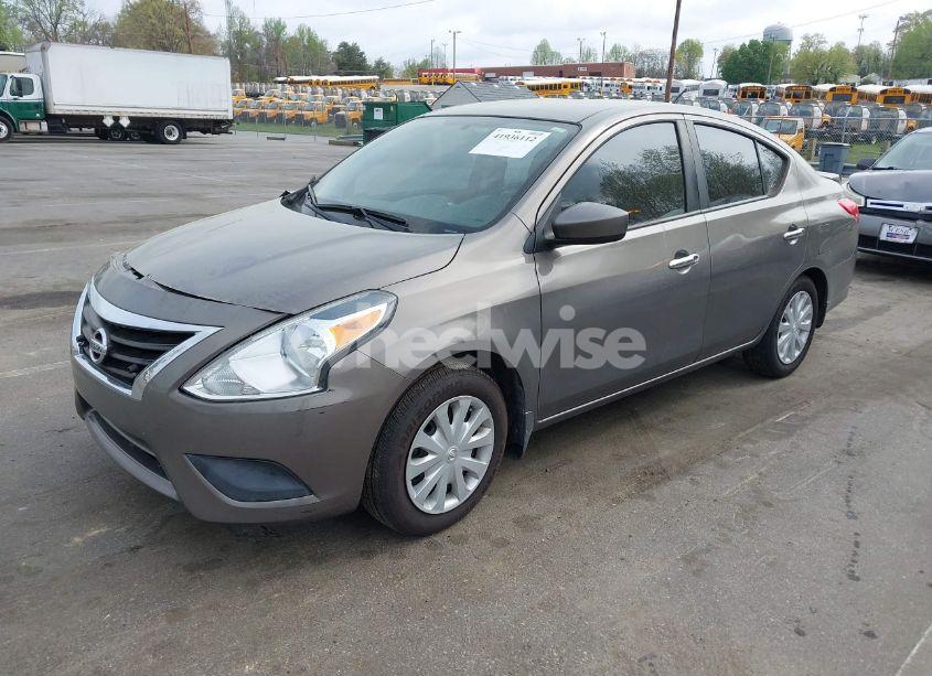 Photo 2 of 2015 Nissan Versa 1.6 SV (VIN 3N1CN7AP9FL883887)