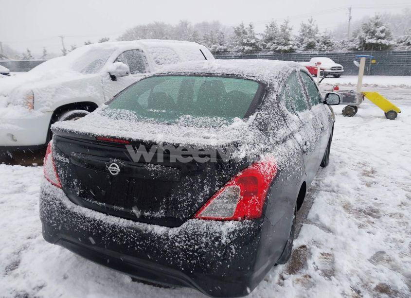 Photo 4 of 2015 Nissan Versa 1.6 S+ (VIN 3N1CN7AP9FL884053)