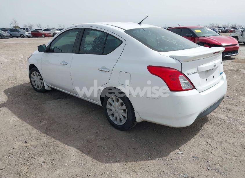 Photo 3 of 2015 Nissan Versa 1.6 SV (VIN 3N1CN7AP9FL893352)