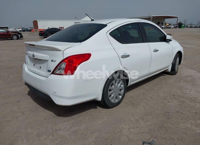 Photo 4 of 2015 Nissan Versa 1.6 SV (VIN 3N1CN7AP9FL893352)