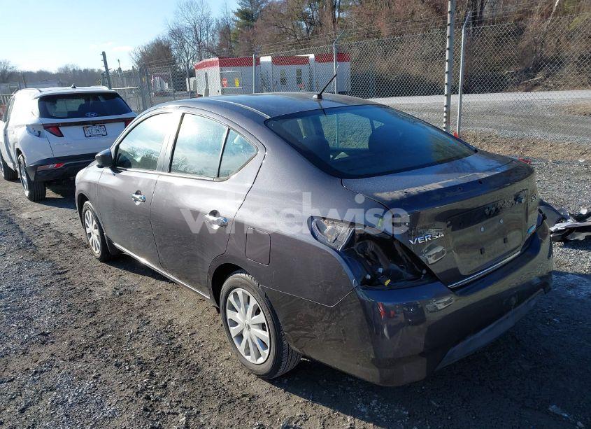 Photo 3 of 2015 Nissan Versa 1.6 SV (VIN 3N1CN7AP9FL919271)