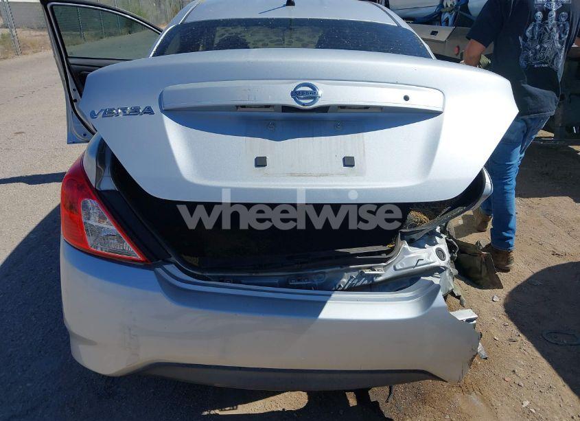 Photo 12 of 2015 Nissan Versa 1.6 S (VIN 3N1CN7AP9FL933123)