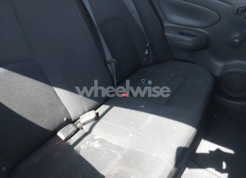 Photo 8 of 2015 Nissan Versa 1.6 S (VIN 3N1CN7AP9FL933123)