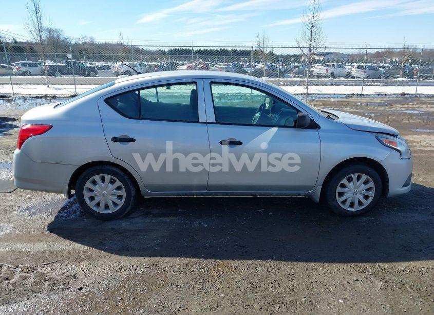 Photo 13 of 2015 Nissan Versa 1.6 S (VIN 3N1CN7AP9FL953288)