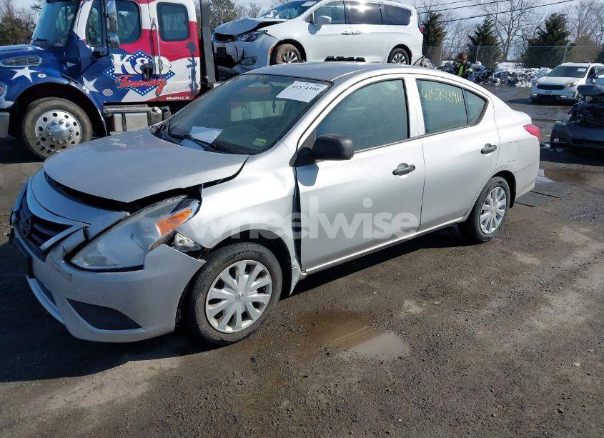 Photo 2 of 2015 Nissan Versa 1.6 S (VIN 3N1CN7AP9FL953288)