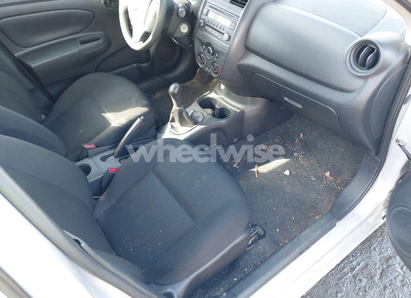 Photo 5 of 2015 Nissan Versa 1.6 S (VIN 3N1CN7AP9FL953288)