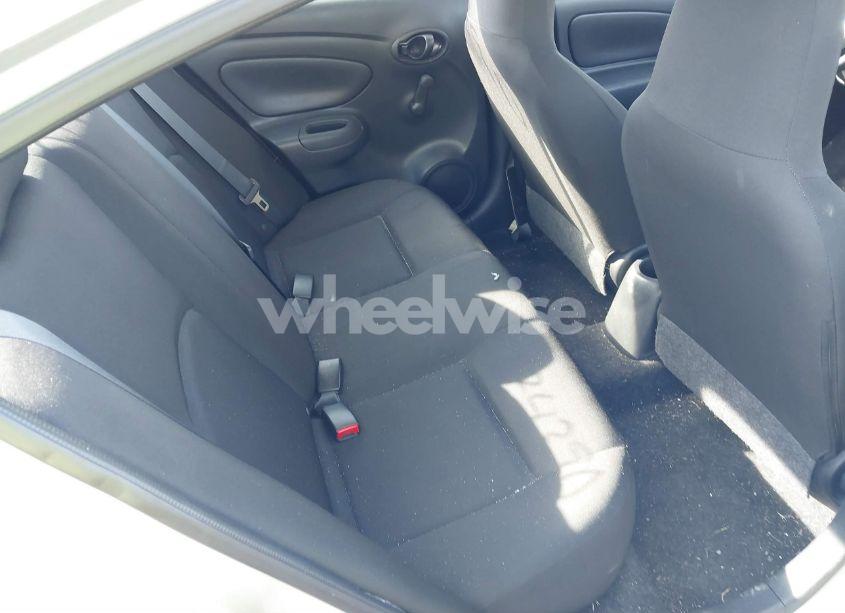 Photo 8 of 2015 Nissan Versa 1.6 S (VIN 3N1CN7AP9FL953288)