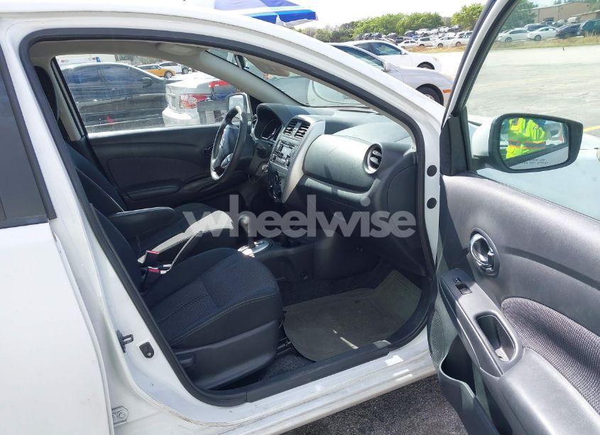 Photo 5 of 2016 Nissan Versa 1.6 S/1.6 S+/1.6 SL/1.6 SV (VIN 3N1CN7AP9GL831693)