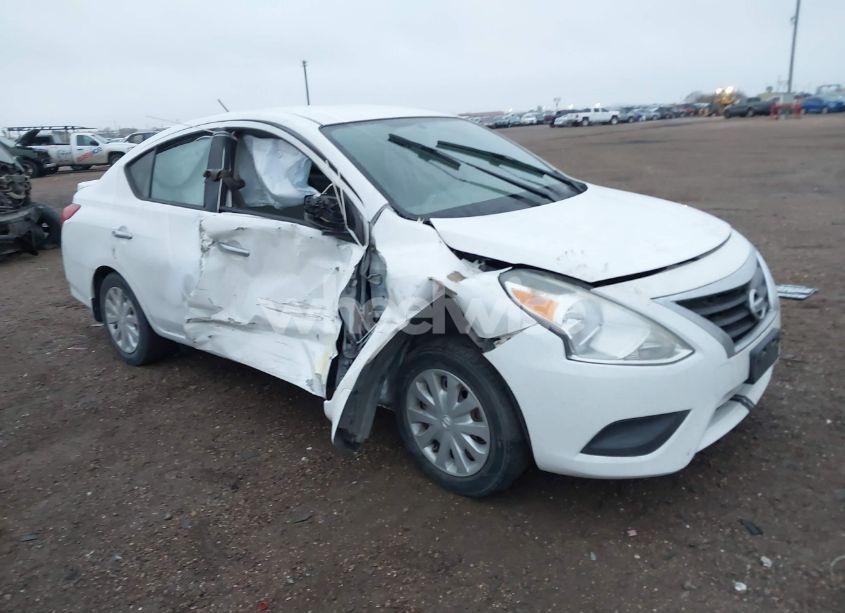 2016 Nissan Versa 1.6 SV (VIN 3N1CN7AP9GL848915) main photo