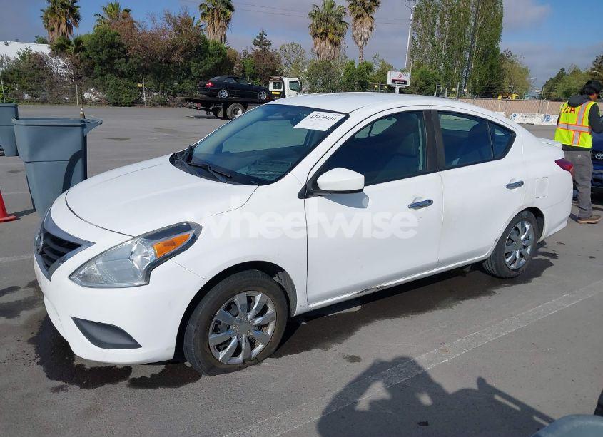 Photo 2 of 2016 Nissan Versa 1.6 S/1.6 S+/1.6 SL/1.6 SV (VIN 3N1CN7AP9GL875922)