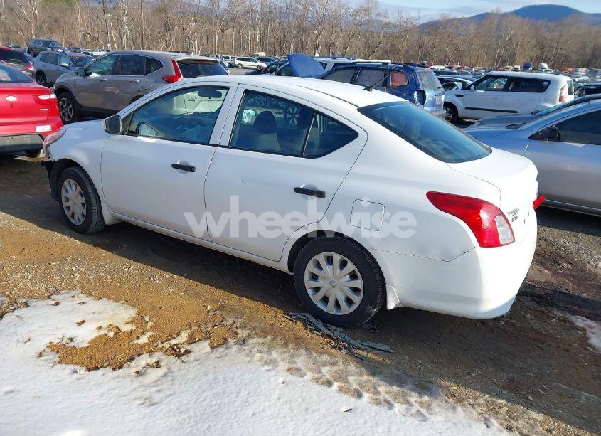 Photo 3 of 2016 Nissan Versa 1.6 S (VIN 3N1CN7AP9GL894132)