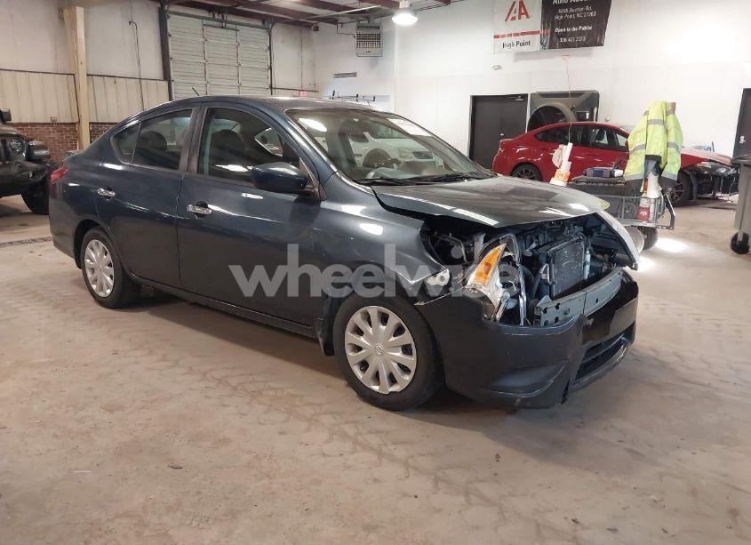2016 Nissan Versa 1.6 SV (VIN 3N1CN7AP9GL907414) main photo