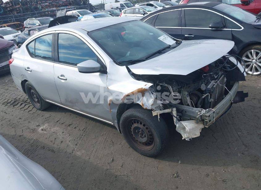 2016 Nissan Versa 1.6 SV (VIN 3N1CN7AP9GL907705) main photo