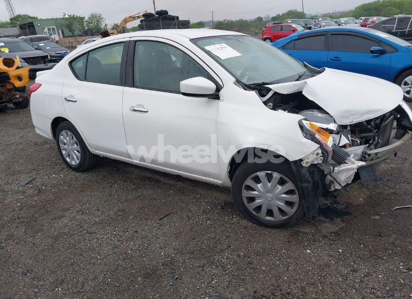 2017 Nissan Versa 1.6 S/1.6 S+/1.6 SL/1.6 SV (VIN 3N1CN7AP9HL806214) main photo