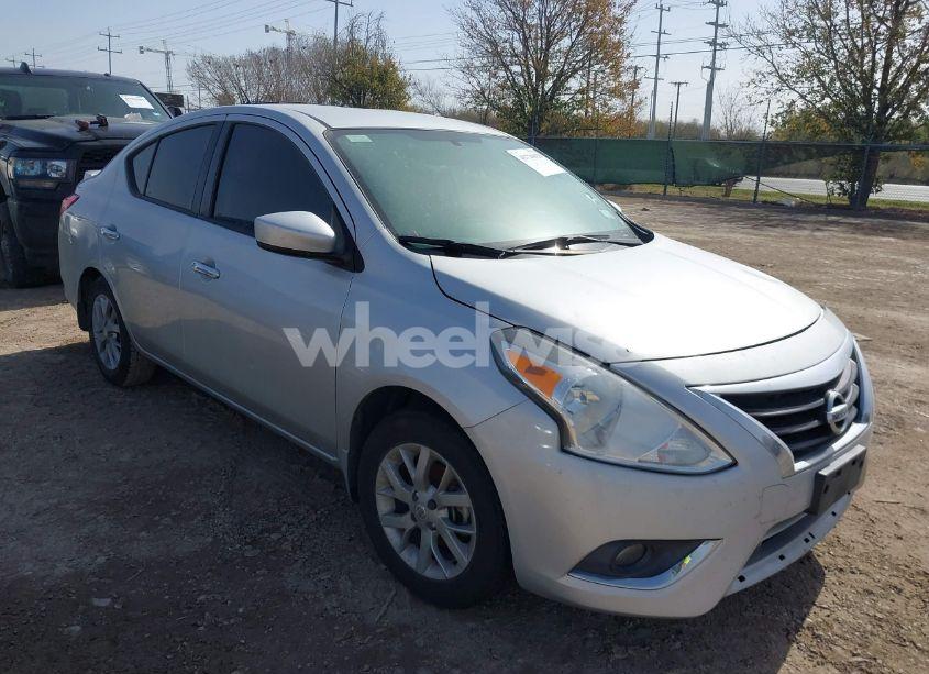 2017 Nissan Versa 1.6 SV (VIN 3N1CN7AP9HL809470) main photo