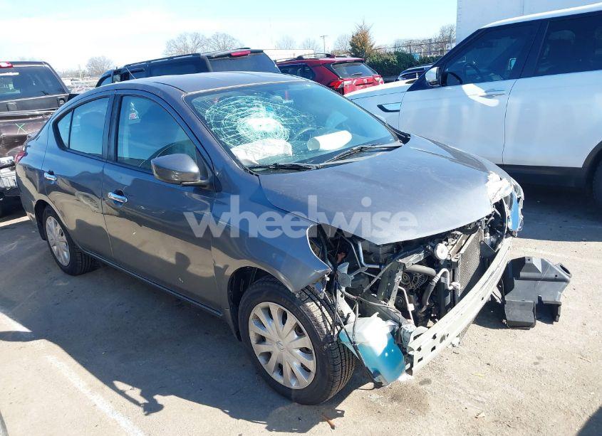 2017 Nissan Versa 1.6 SV (VIN 3N1CN7AP9HL825068) main photo
