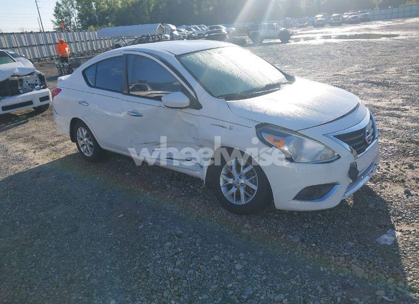 2017 Nissan Versa 1.6 SV (VIN 3N1CN7AP9HL834496) main photo
