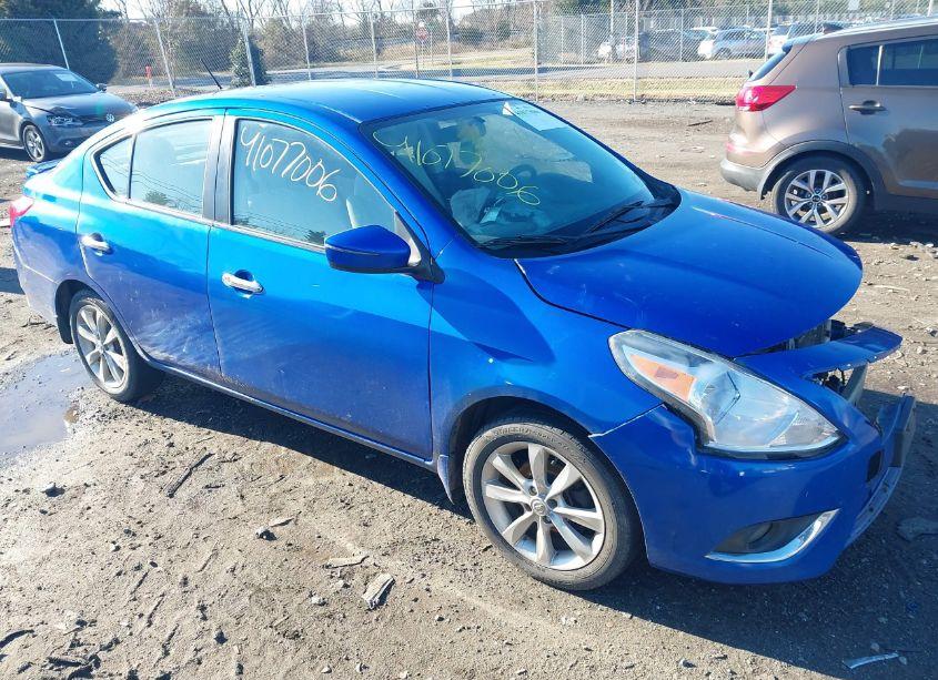 2017 Nissan Versa 1.6 SL (VIN 3N1CN7AP9HL835664) main photo