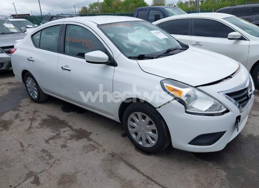 2017 Nissan Versa 1.6 SV (VIN 3N1CN7AP9HL841853) main photo