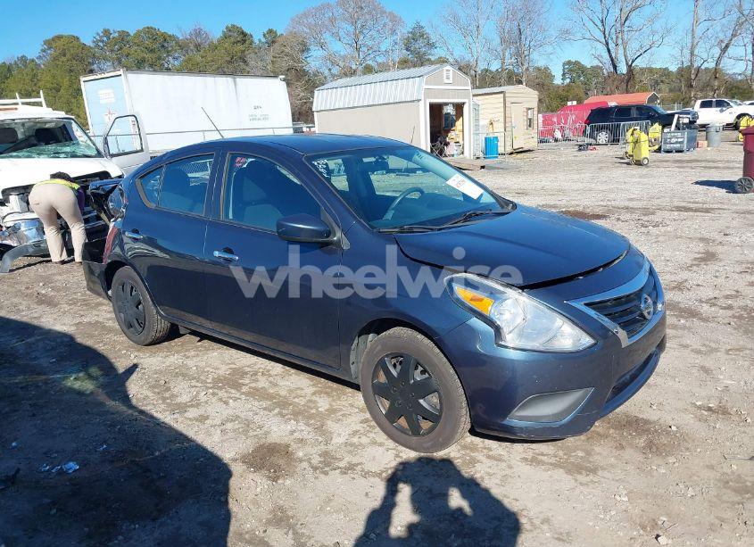2017 Nissan Versa 1.6 SV (VIN 3N1CN7AP9HL848334) main photo