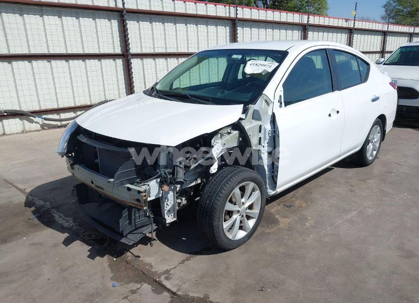 Photo 2 of 2017 Nissan Versa 1.6 SL (VIN 3N1CN7AP9HL869944)