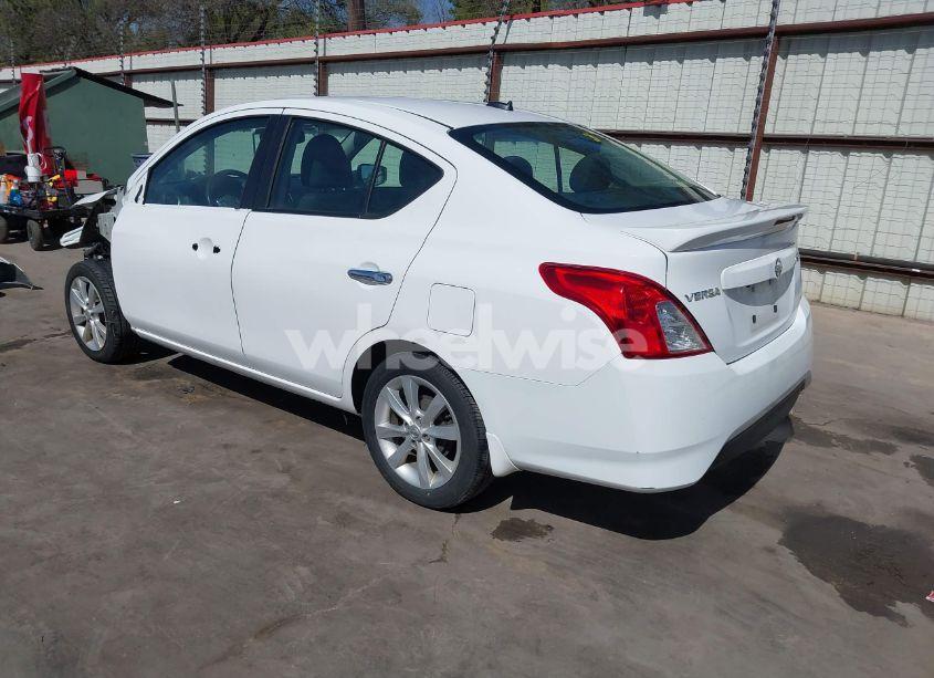 Photo 3 of 2017 Nissan Versa 1.6 SL (VIN 3N1CN7AP9HL869944)