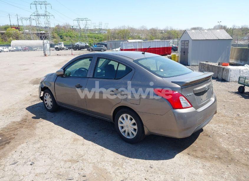 Photo 3 of 2017 Nissan Versa 1.6 S+ (VIN 3N1CN7AP9HL895170)