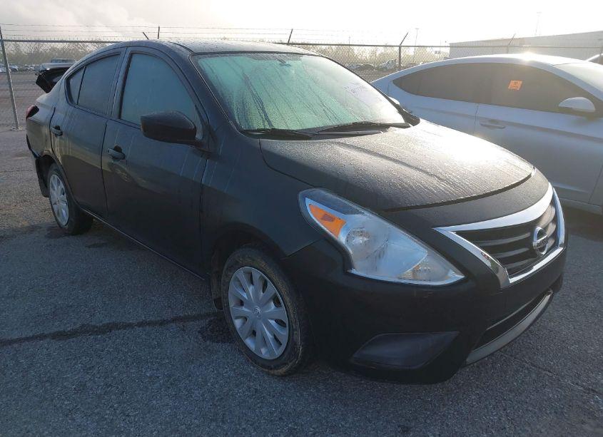 2018 Nissan Versa 1.6 S+ (VIN 3N1CN7AP9JL802993) main photo