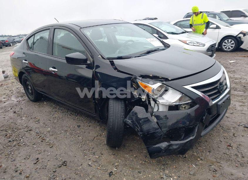 2018 Nissan Versa 1.6 SV (VIN 3N1CN7AP9JL804601) main photo