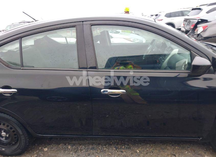 Photo 13 of 2018 Nissan Versa 1.6 SV (VIN 3N1CN7AP9JL804601)