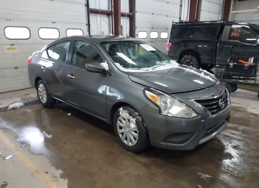 2018 Nissan Versa 1.6 SV (VIN 3N1CN7AP9JL808065) main photo