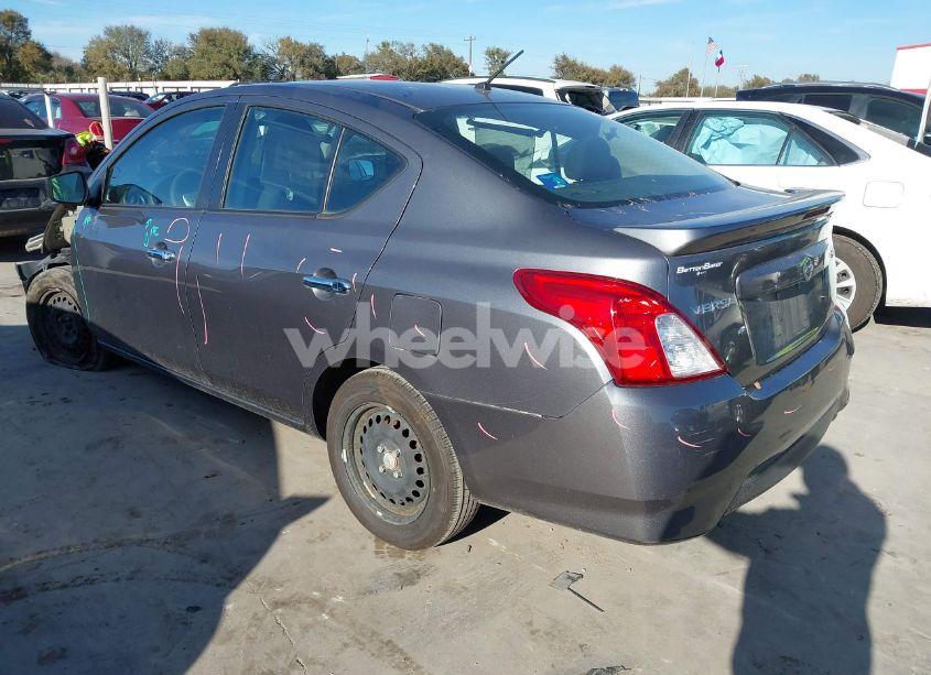 Photo 3 of 2018 Nissan Versa 1.6 SV (VIN 3N1CN7AP9JL813735)
