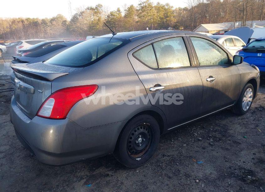 Photo 4 of 2018 Nissan Versa 1.6 SV (VIN 3N1CN7AP9JL820328)