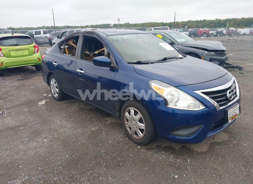2018 Nissan Versa 1.6 SV (VIN 3N1CN7AP9JL830048) main photo