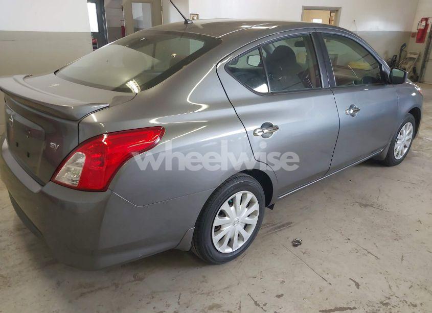 Photo 4 of 2018 Nissan Versa 1.6 SV (VIN 3N1CN7AP9JL832558)