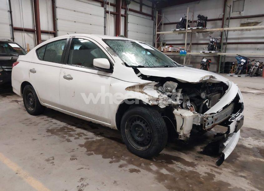 2018 Nissan Versa 1.6 SV (VIN 3N1CN7AP9JL839266) main photo