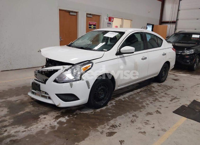 Photo 2 of 2018 Nissan Versa 1.6 SV (VIN 3N1CN7AP9JL839266)